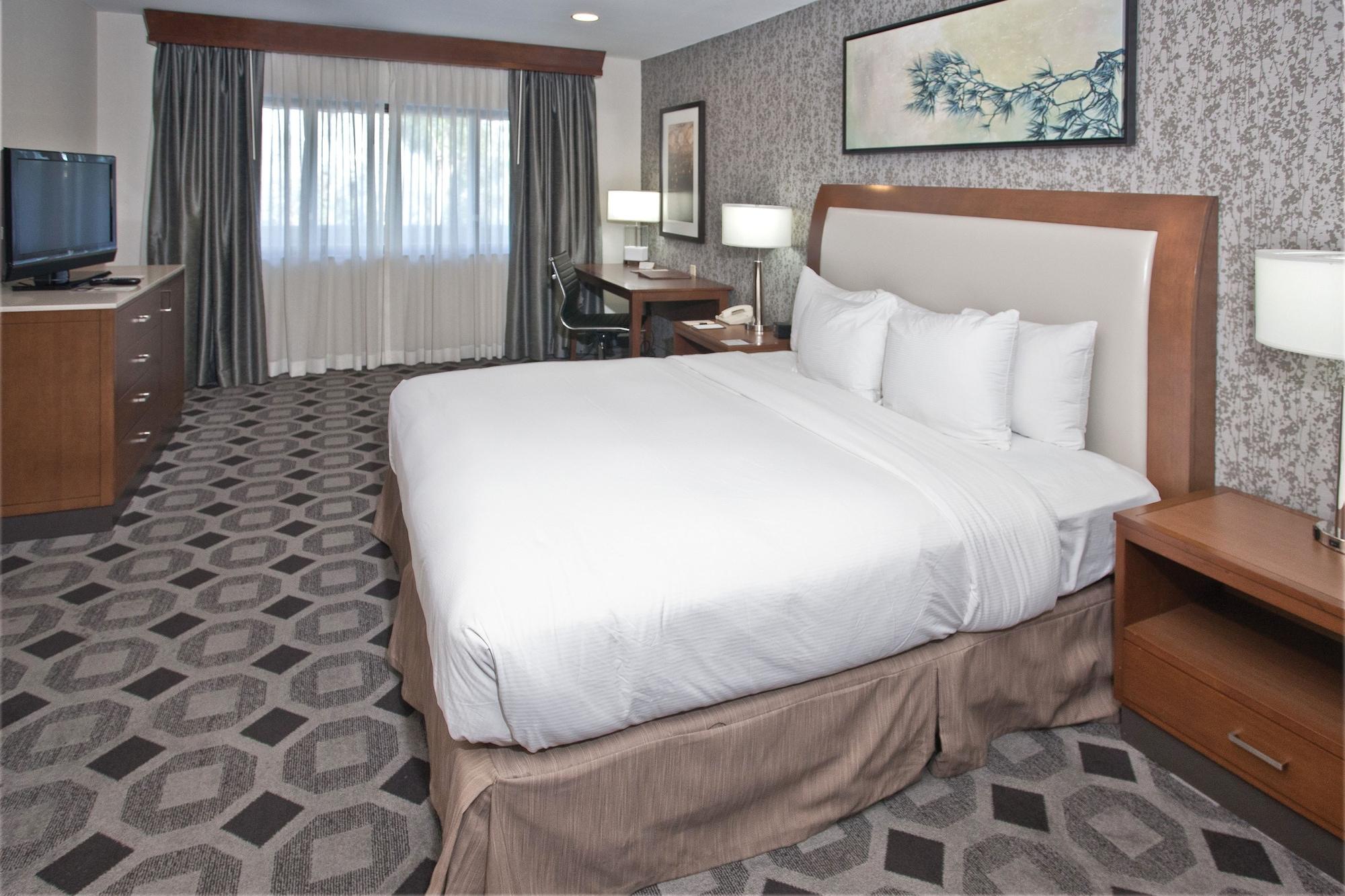 Hotel Doubletree By Hilton Rosemead Extérieur photo