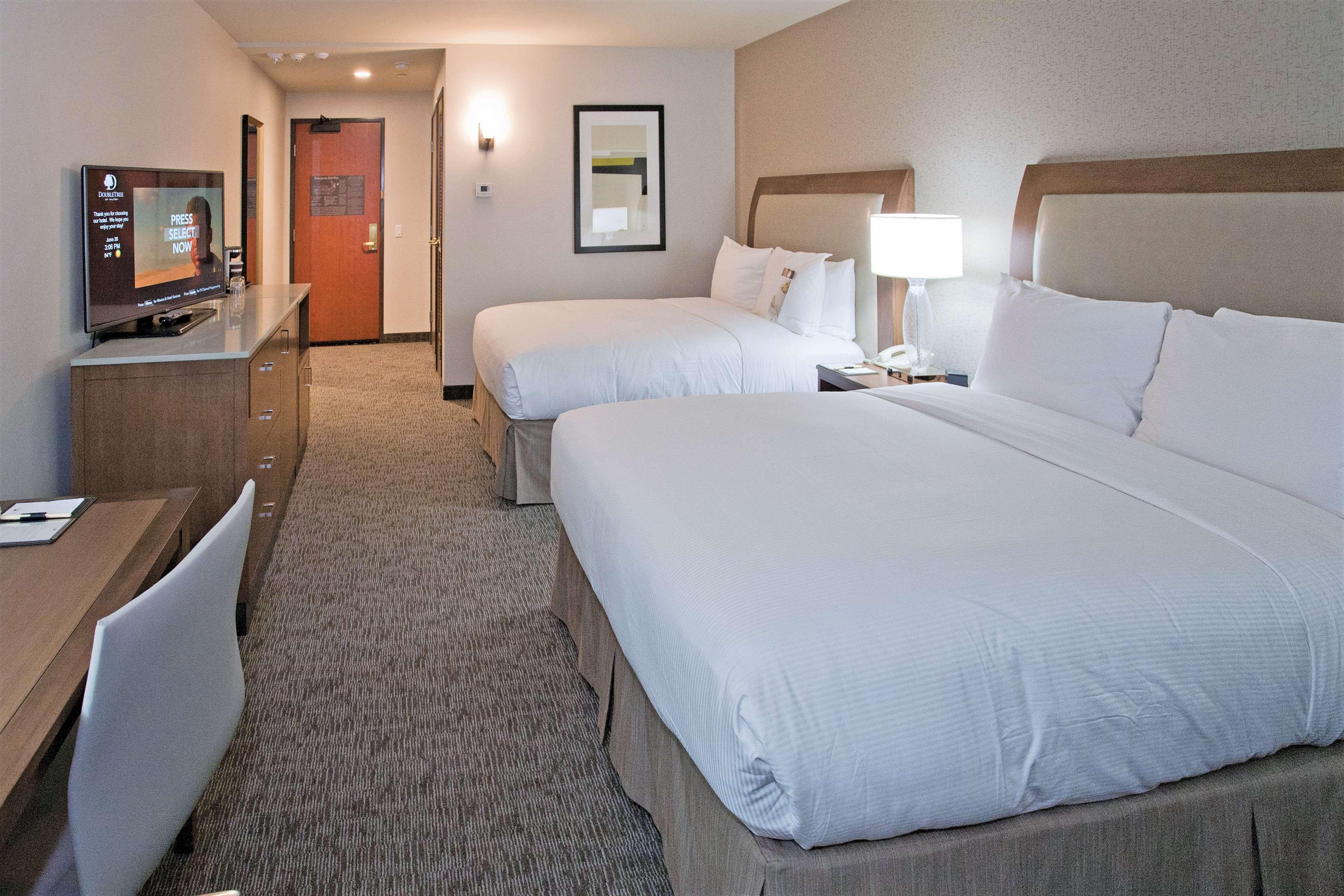 Hotel Doubletree By Hilton Rosemead Extérieur photo